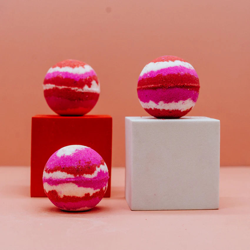 Strawberry & Cream Bath Bomb